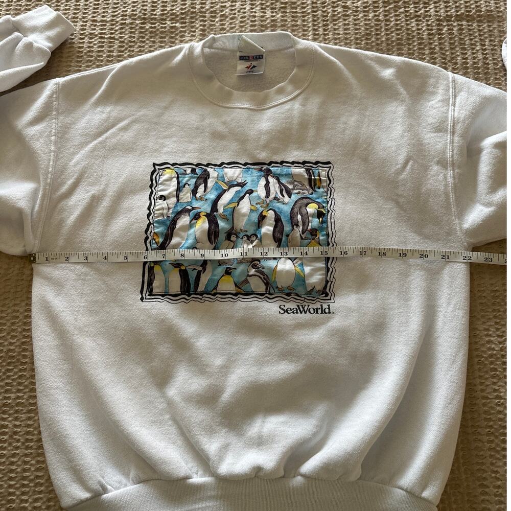 Vintage 90s SeaWorld Penguin Graphic Sweatshirt - Jerzees NuBlend -‎ Size Medium - Picture 2 of 7
